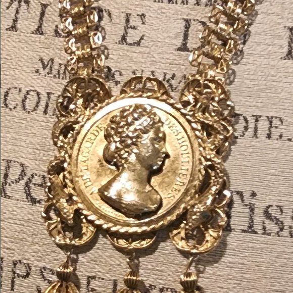 RARE Pauline Rader Coin & Tassels Statement Necklace Vintage Goldtone EUC - Picture 4 of 5